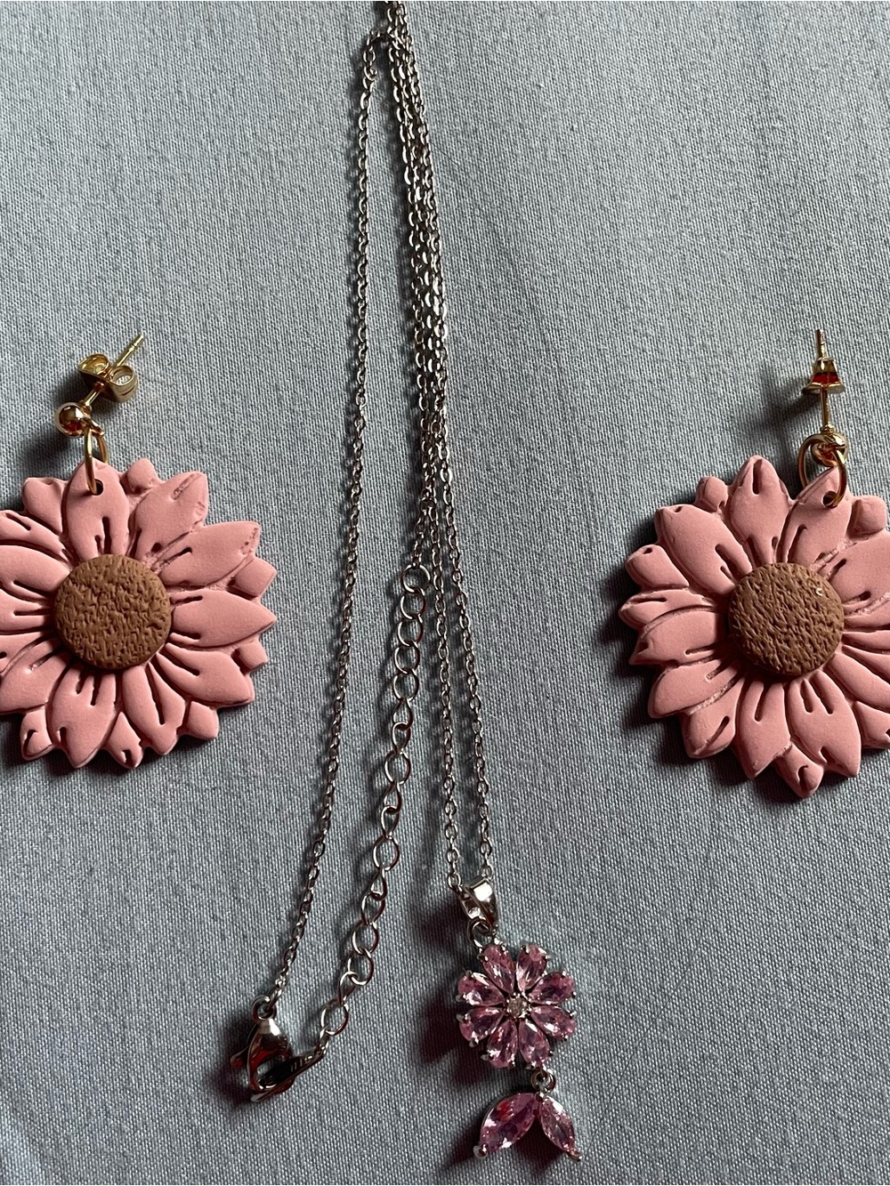 Pink Flower Daisy Earrings and Pink Crystal Pendant Necklace Set